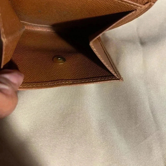 💥Host Pick💥 Louis Vuitton Mens Monogram Wallet w/Dust Bag - Picture 6 of 12